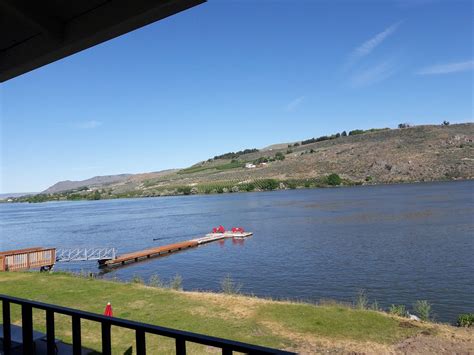 LAKE PATEROS INN: See 42 Reviews and 22 Photos (WA).